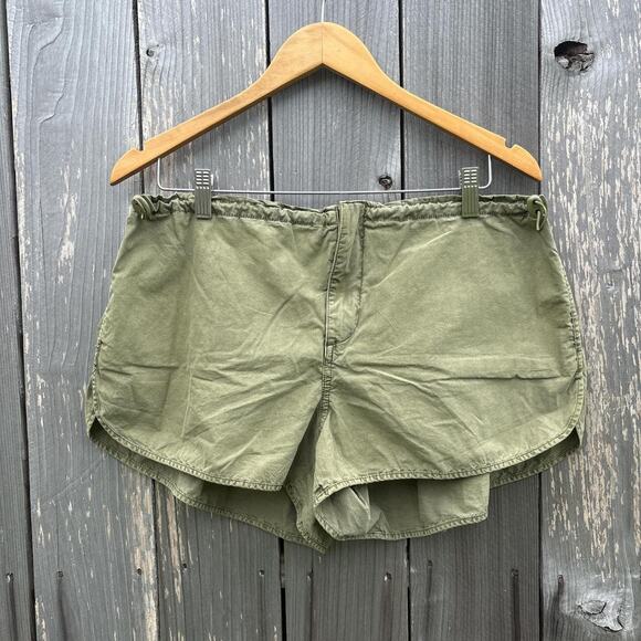 NWT UO Avery Pull-On Short in Khaki Green - Picture 1 of 8